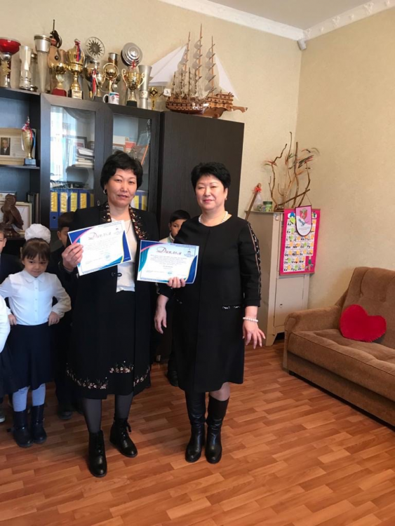 "Ұлы дала ұрпағы" өнер мен білім байқауына үздік шәкірт дайындағаны үшін