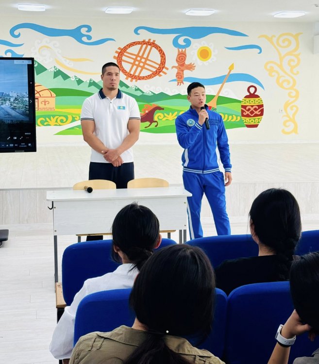 КӘСІБИ БАҒДАР БЕРУ КЕЗДЕСУІ