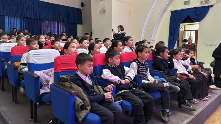 “ӨРТ ҚАУІПСІЗДІК” ТАҚЫРЫБЫНДАҒЫ ҚУЫРШАҚТАР ТЕАТРЫ