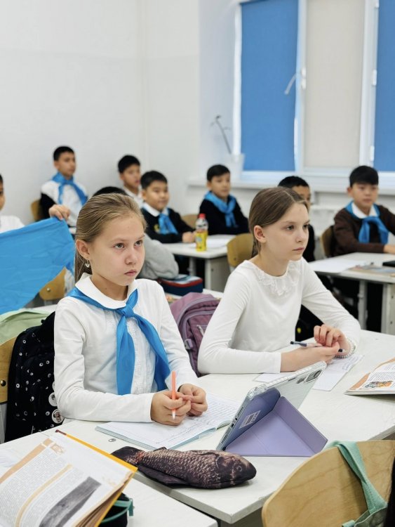 ОҚУШЫЛАРДЫҢ ЛИЦЕЙ ФОРМАСЫН САҚТАУЫН БАҚЫЛАУ ЖӘНЕ ҚҰҚЫҚБҰЗУШЫЛЫҚТЫҢ АЛДЫН-АЛУ МАҚСАТЫНДА РЕЙДТІК ІС-ШАРА